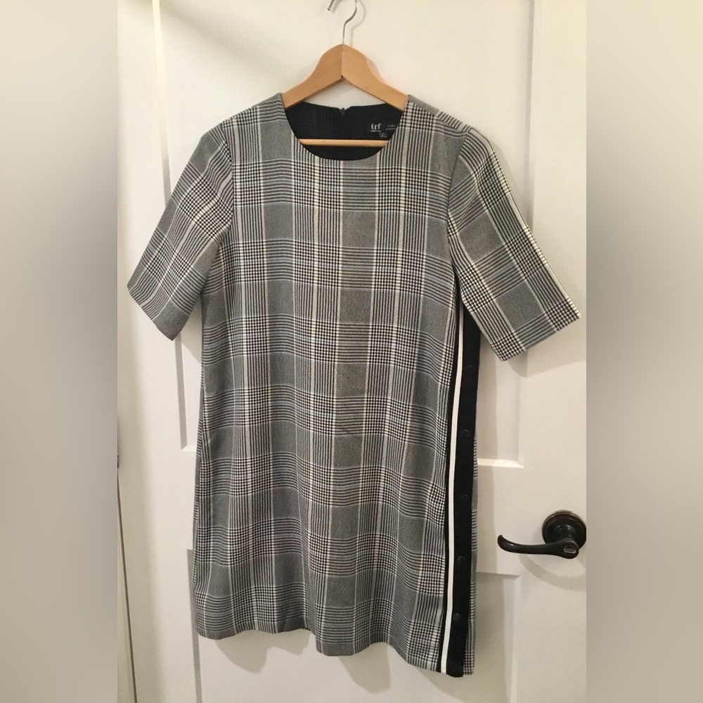 Zara large shift dress in plaid with solid black lining